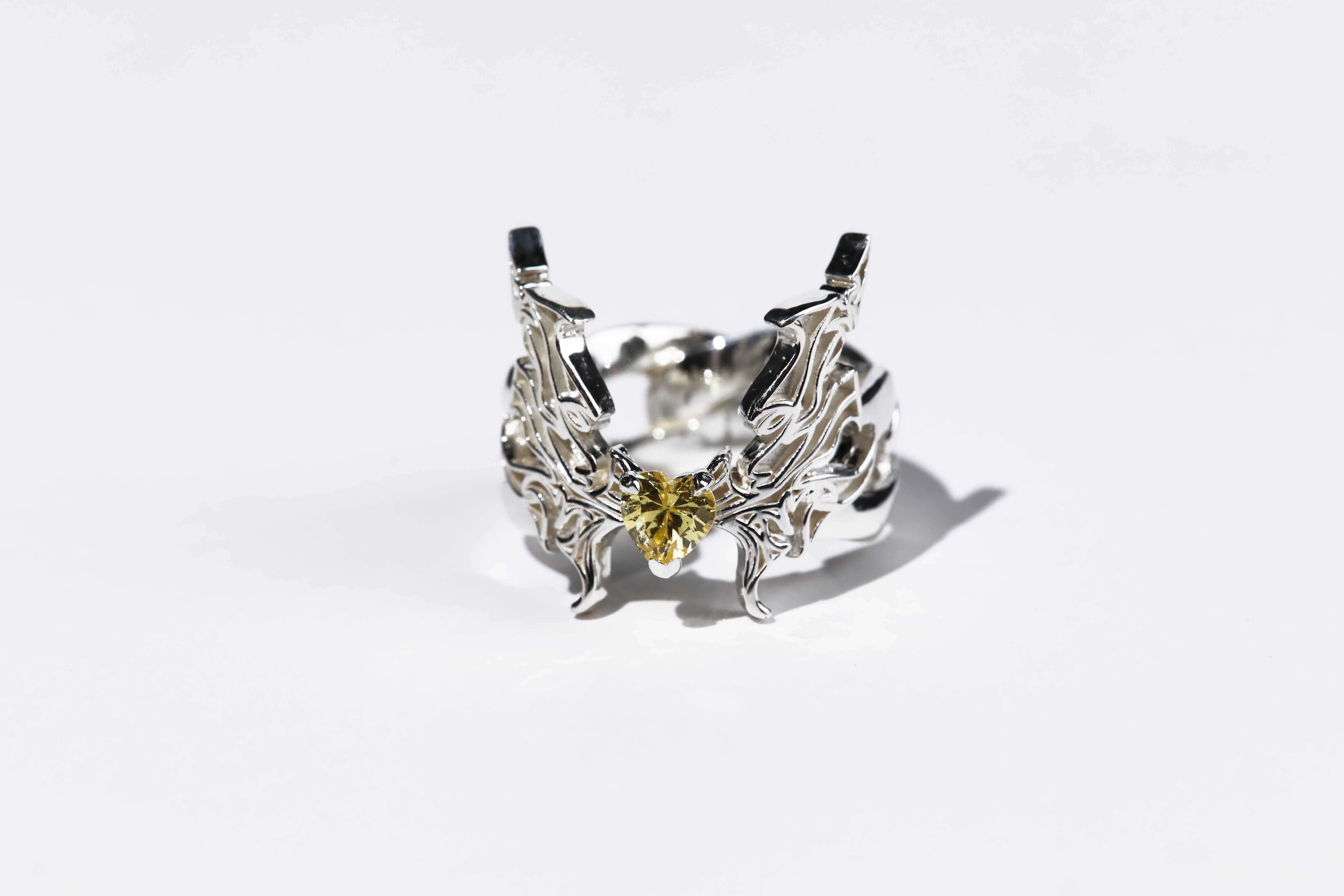 TRAICIONERA STONE RING